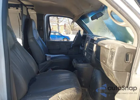 2009 Chevrolet Express 2500 Work Van z USA, uszkodzony, nr VIN 1GCGG25C491138916